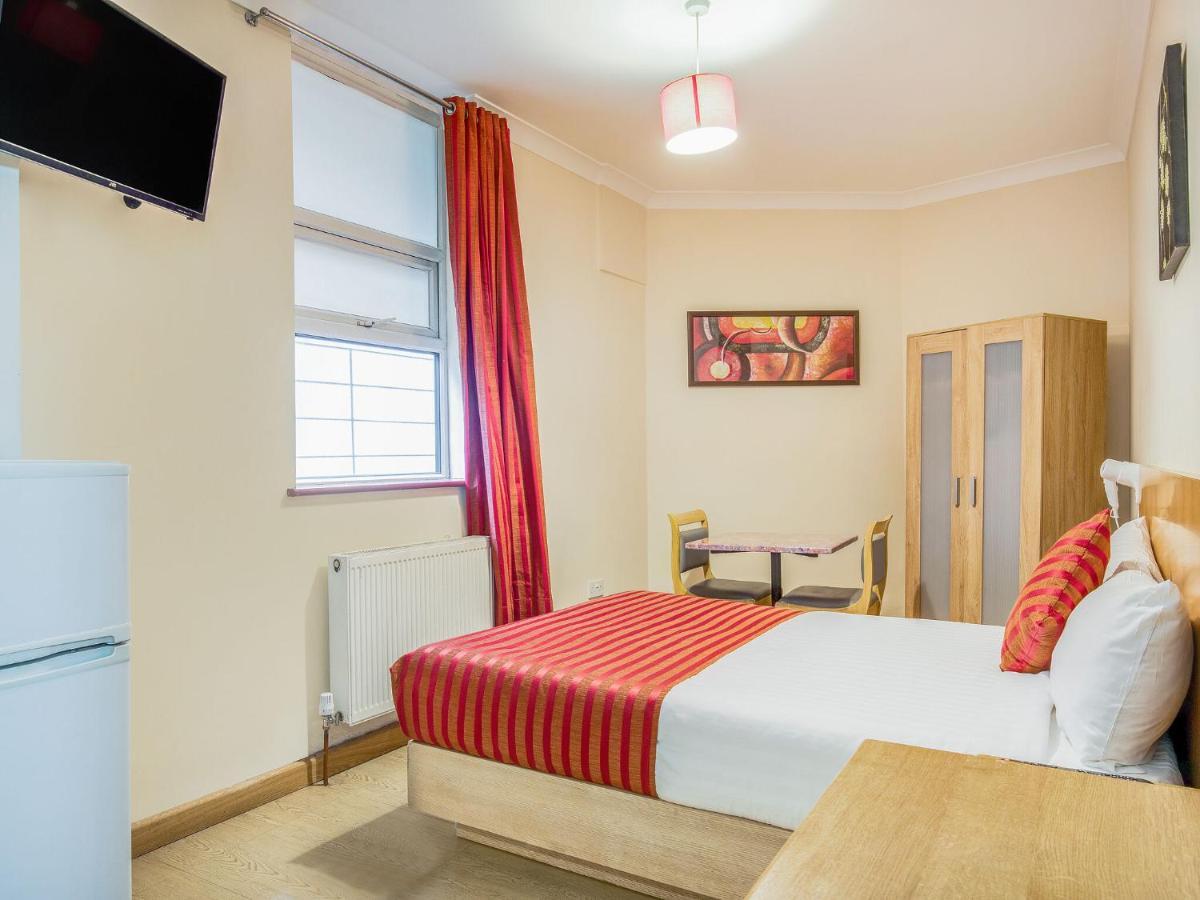 Lovely Studio In London With Patio Экстерьер фото
